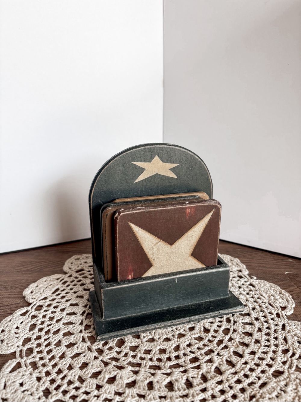 Vintage Star Wooden Coaster Set with Holder